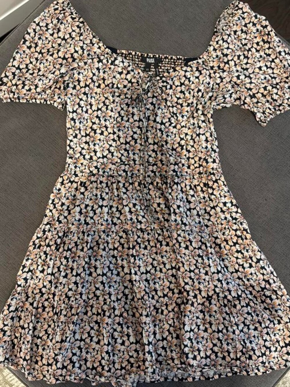 ✨ PAIGE Premium Black and White Dress ✨